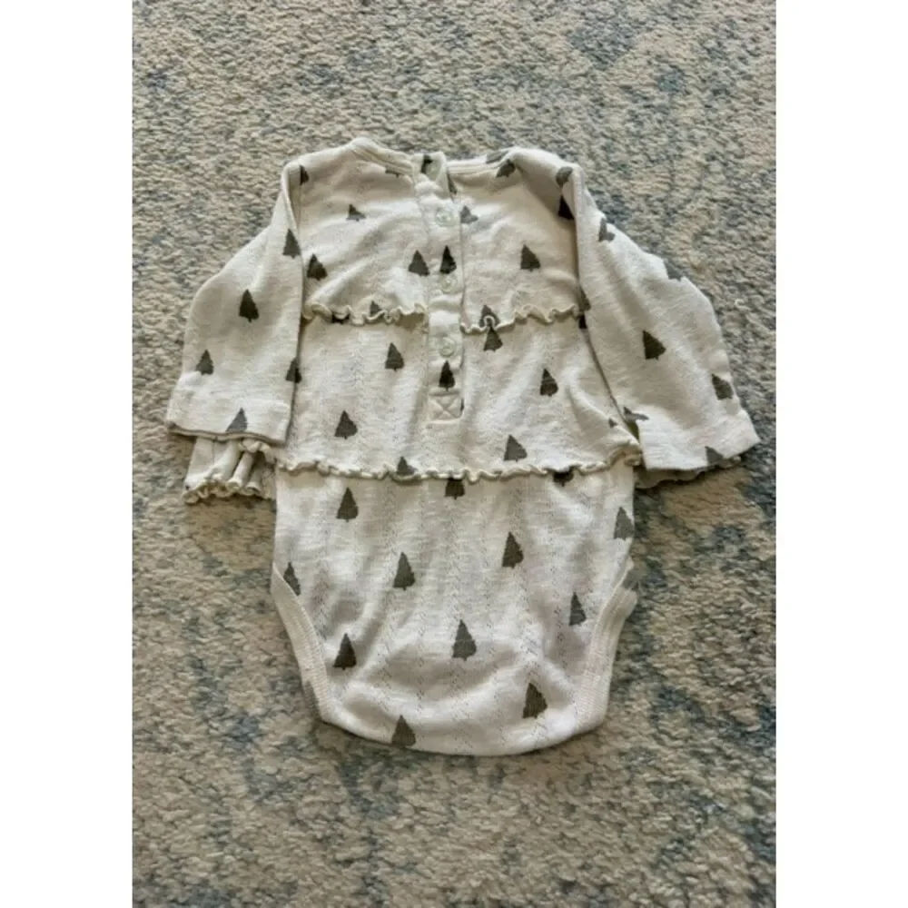 Kate Quinn 3-6 mos pine tree pointelle ruffle bodysuit